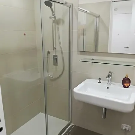 Elegante Monolocale Con Terrazzo A Due Passi Dal Mare Apartment